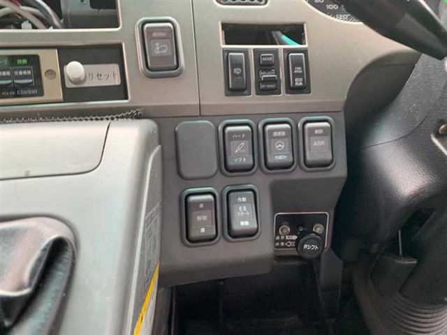 ISUZU GALA 2011 Image 31