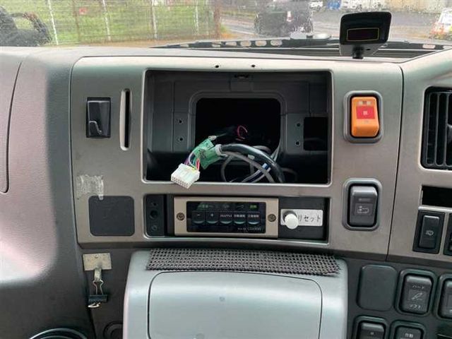 ISUZU GALA 2011 Image 31