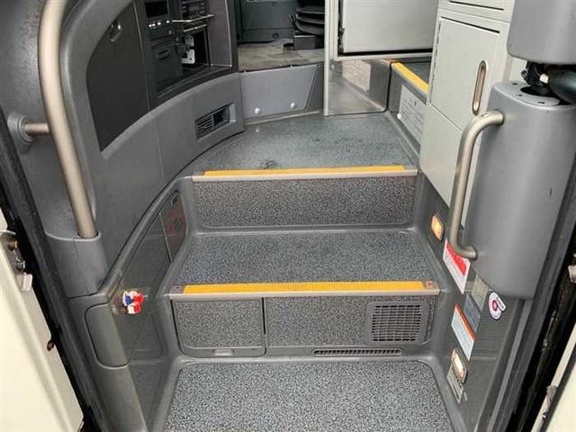 ISUZU GALA 2011 Image 31