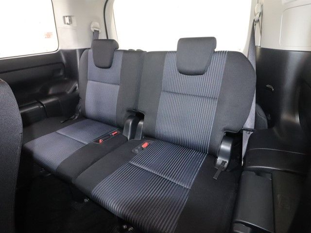 TOYOTA VOXY 2014 Image 31