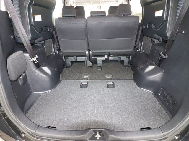 TOYOTA VOXY 2014 Image 31