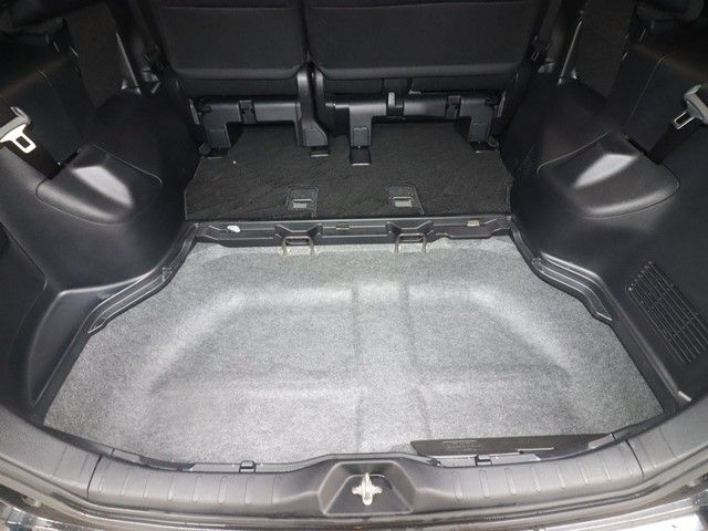 TOYOTA VOXY 2014 Image 31