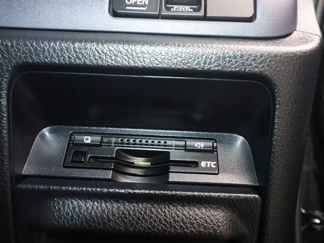 TOYOTA VOXY 2014 Image 31