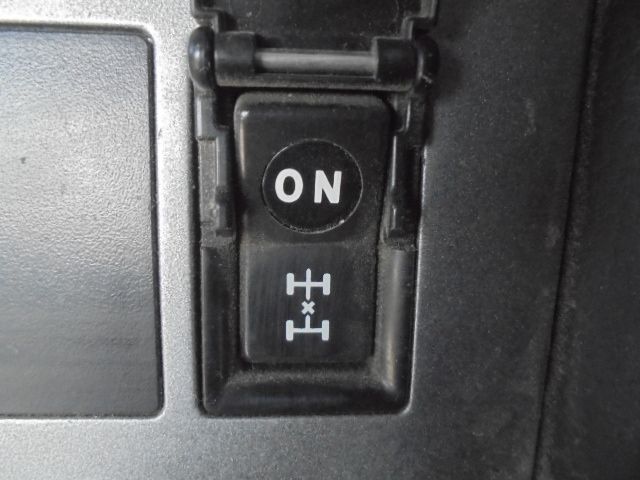 HINO PROFIA 2010 Image 31