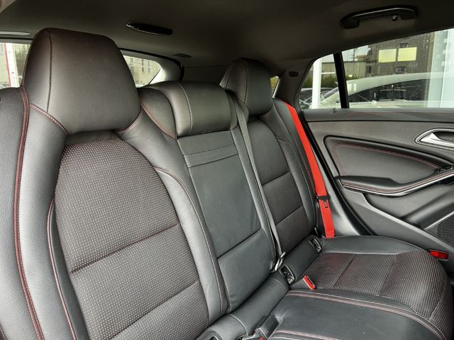 MERCEDES BENZ MERCEDES AMG CLA SHO 2017 Image 31