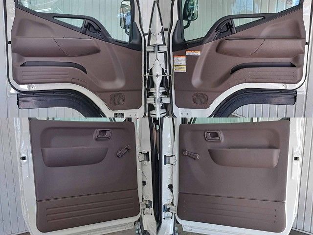 MITSUBISHI CANTER 2024 Image 31