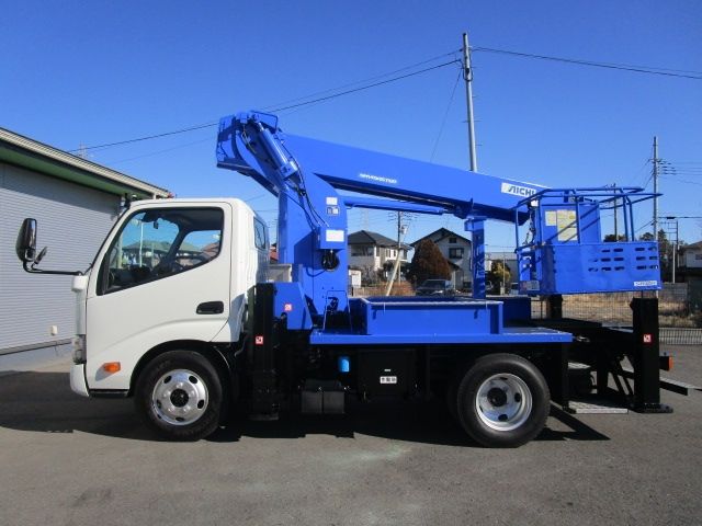 HINO DUTRO 2017 Image 31