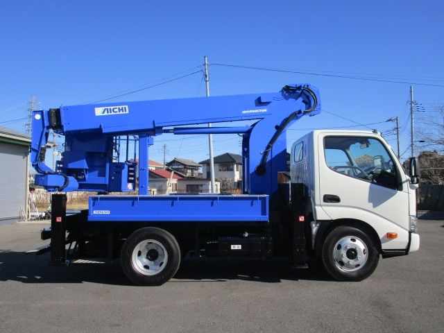 HINO DUTRO 2017 Image 31