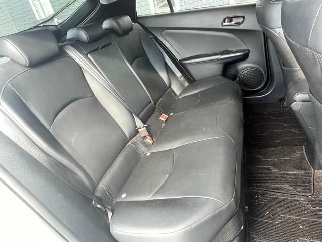 TOYOTA PRIUS 2017 Image 31