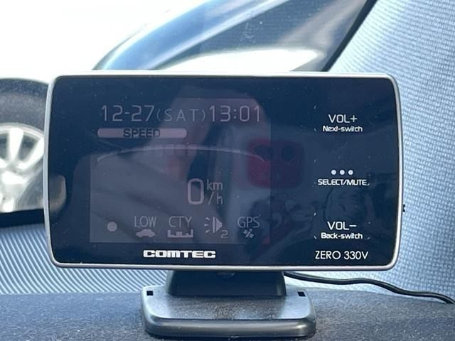 TOYOTA PRIUS 2017 Image 31