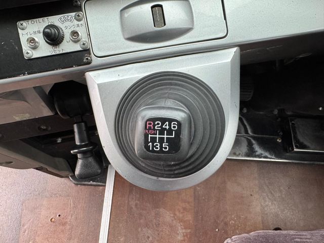 MITSUBISHI FUSOU AERO ACE 2010 Image 31