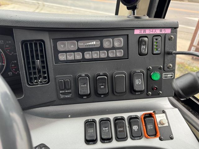 MITSUBISHI FUSOU AERO ACE 2010 Image 31