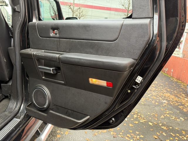 HUMMER H2 2005 Image 31