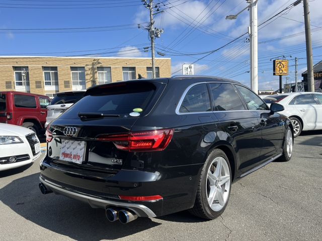 AUDI A4 AVANT 2017 Image 31