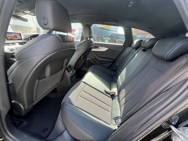 AUDI A4 AVANT 2017 Image 31