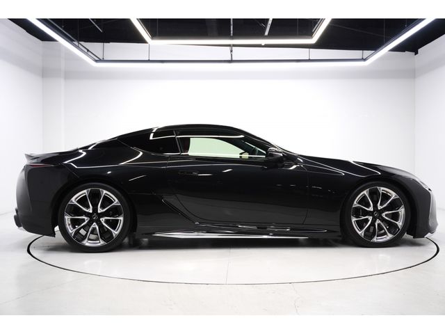 TOYOTA LEXUS LC500 2017 Image 31