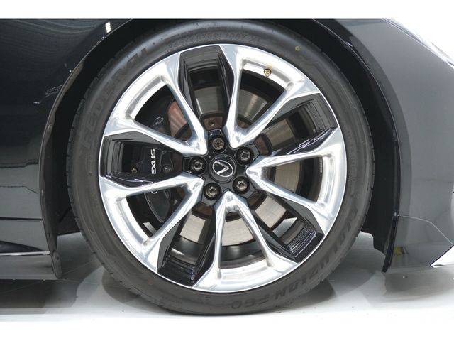 TOYOTA LEXUS LC500 2017 Image 31