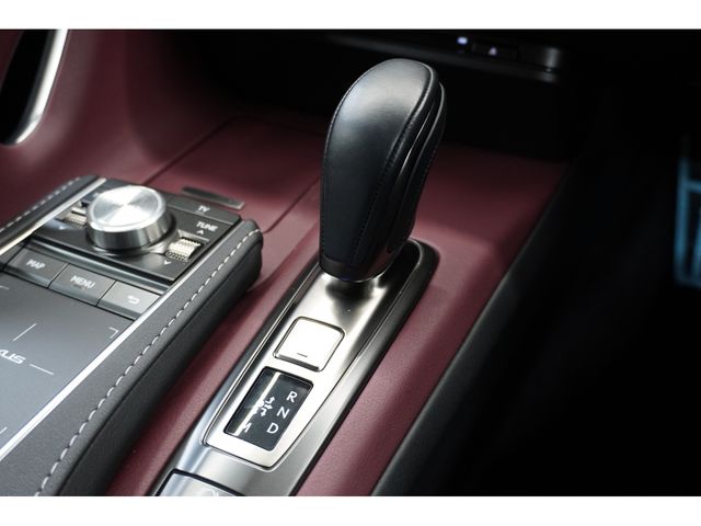 TOYOTA LEXUS LC500 2017 Image 31