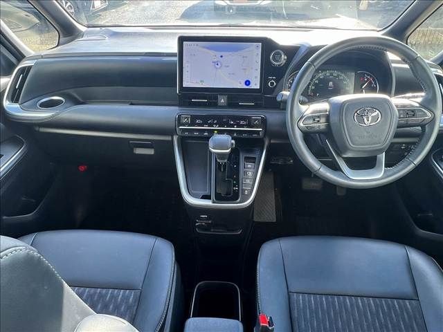 TOYOTA NOAH 2023 Image 31