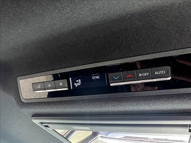 TOYOTA NOAH 2023 Image 31