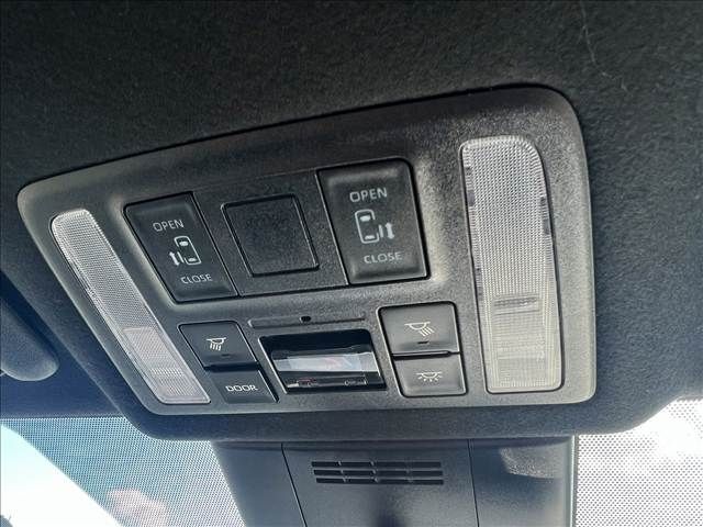 TOYOTA NOAH 2023 Image 31