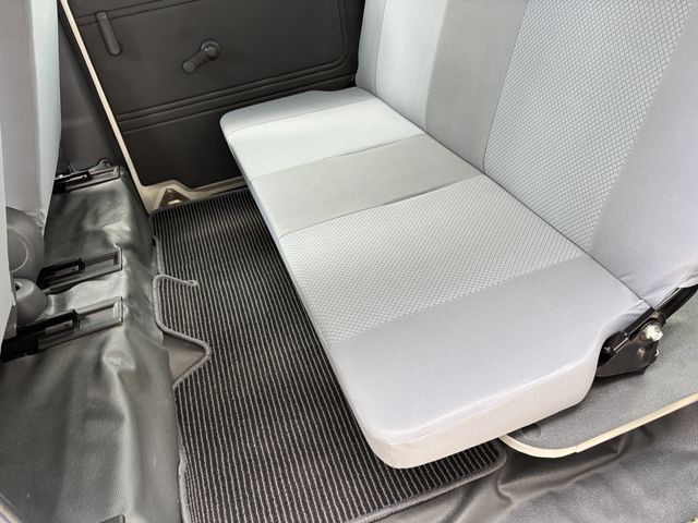 DAIHATSU HIJET CARGO 2013 Image 31