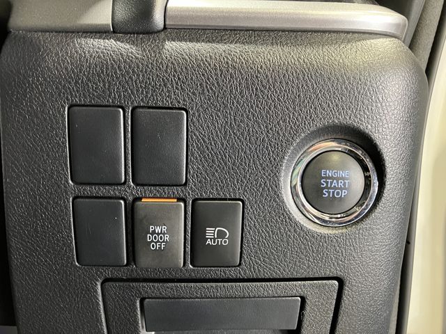 TOYOTA VELLFIRE 4WD 2019 Image 31