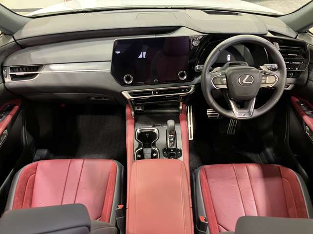 TOYOTA LEXUS RX500H 2023 Image 31