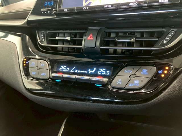 TOYOTA C-HR 2017 Image 31