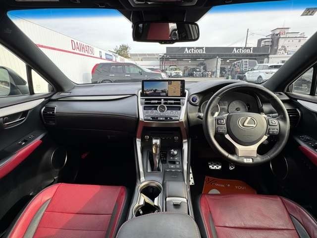 TOYOTA LEXUS NX300H 2017 Image 31