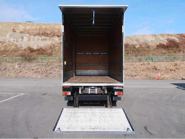 MITSUBISHI CANTER 2017 Image 31