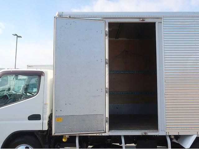 MITSUBISHI CANTER 2017 Image 31