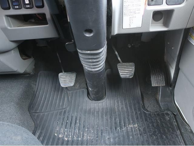 MITSUBISHI CANTER 2017 Image 31