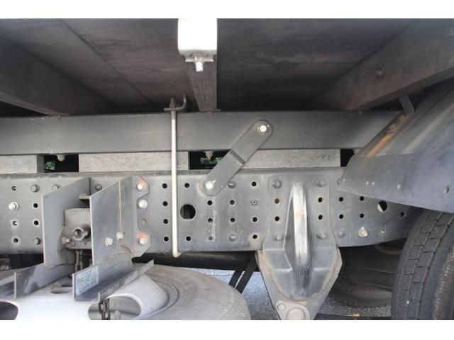 MITSUBISHI CANTER 2018 Image 31