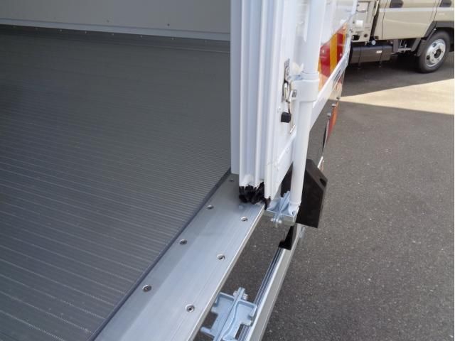 MITSUBISHI FUSOU FIGHTER 2025 Image 31