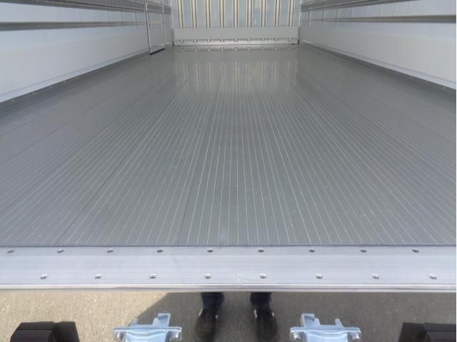 MITSUBISHI FUSOU FIGHTER 2025 Image 31