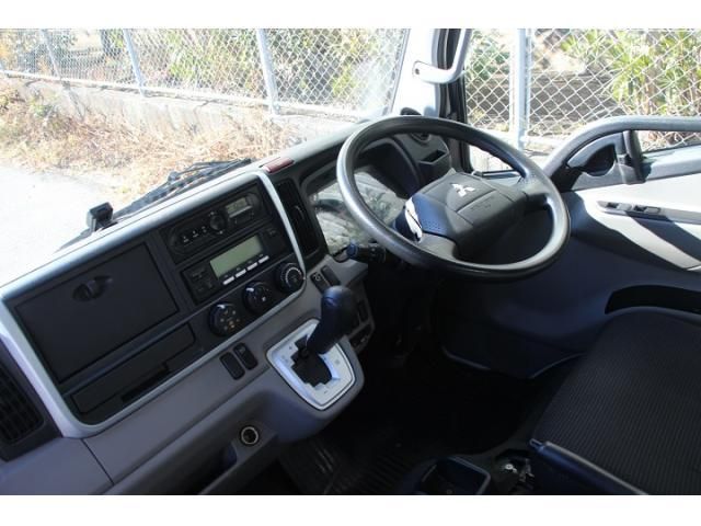 MITSUBISHI CANTER 2017 Image 31