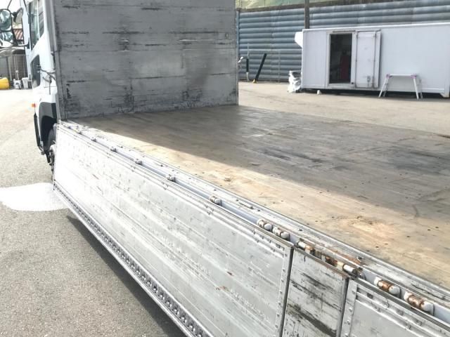 NISSAN DIESEL QUON 2017 Image 31