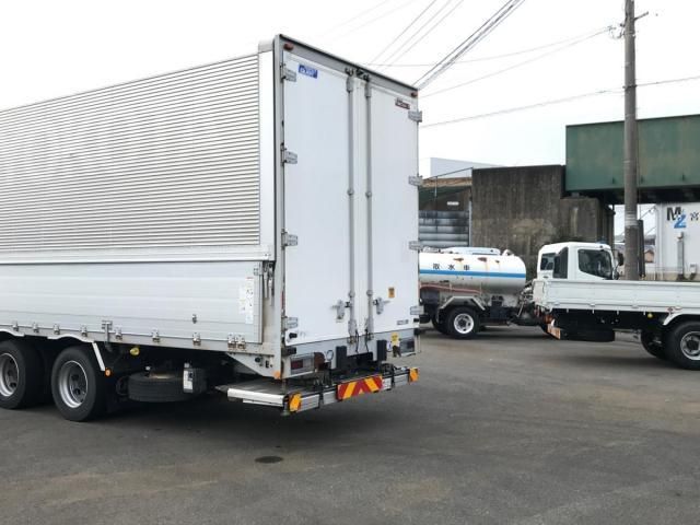 NISSAN DIESEL QUON 2017 Image 31