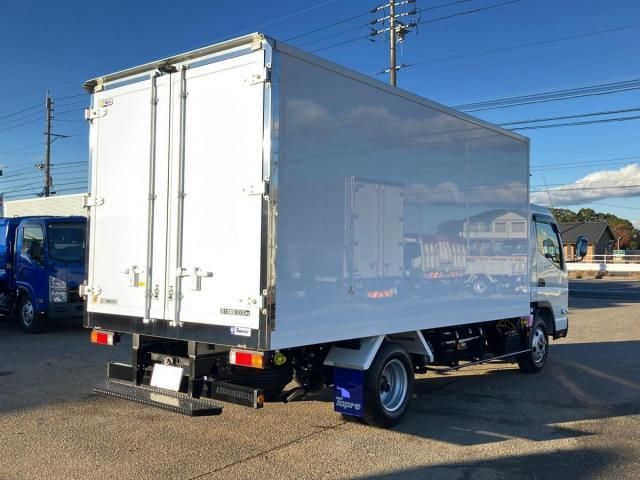 MITSUBISHI CANTER 2025 Image 31