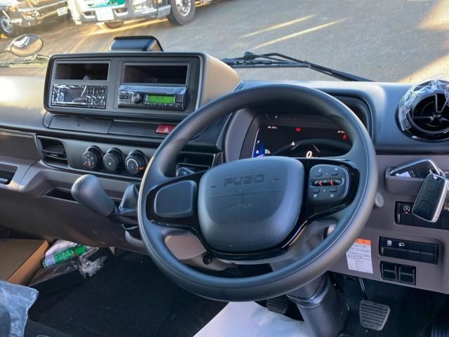 MITSUBISHI CANTER 2025 Image 31