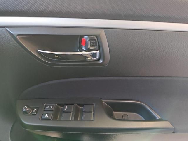 SUZUKI SWIFT 2013 Image 31