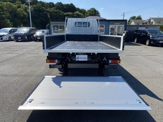 MITSUBISHI CANTER 2025 Image 31