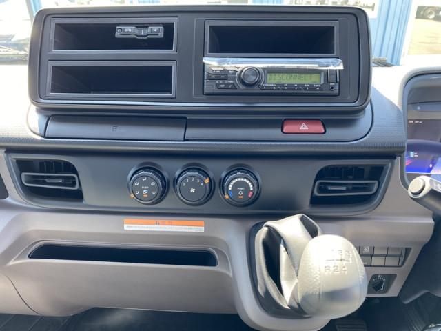 MITSUBISHI CANTER 2025 Image 31