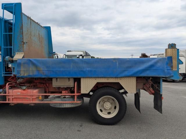 MITSUBISHI FUSOU FIGHTER 2017 Image 31