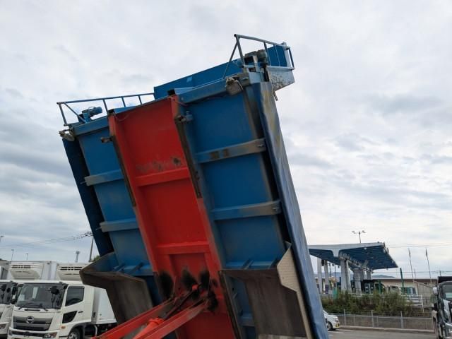 MITSUBISHI FUSOU FIGHTER 2017 Image 31