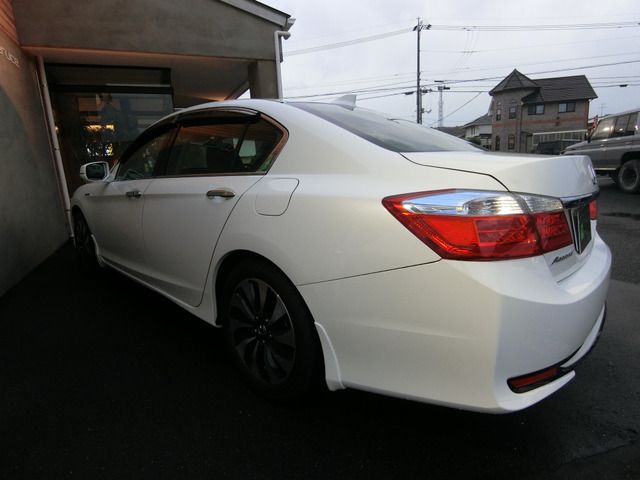 HONDA ACCORD HYBRID 2014 Image 31