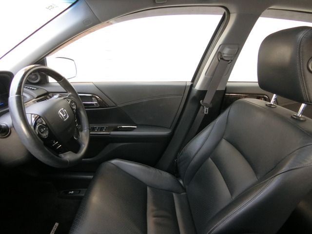 HONDA ACCORD HYBRID 2014 Image 31