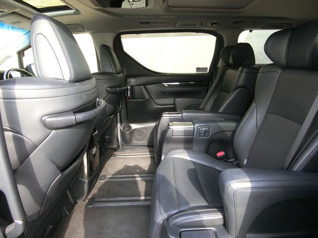 TOYOTA VELLFIRE  HYBRID 4WD 2018 Image 31