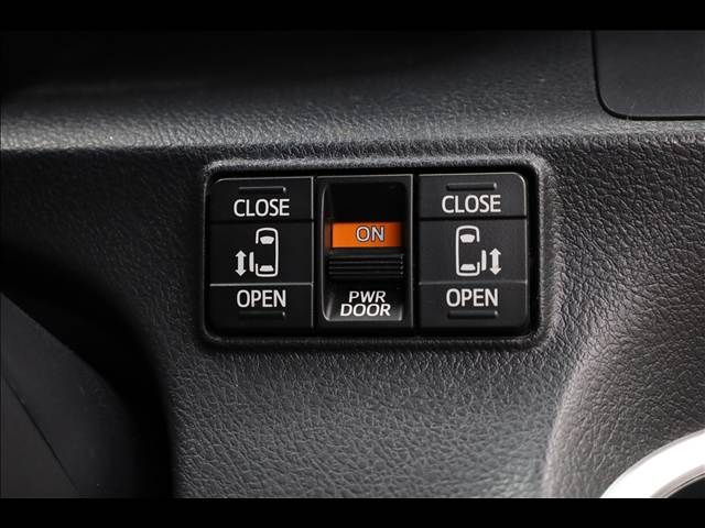 TOYOTA SIENTA HYBRID 2016 Image 31